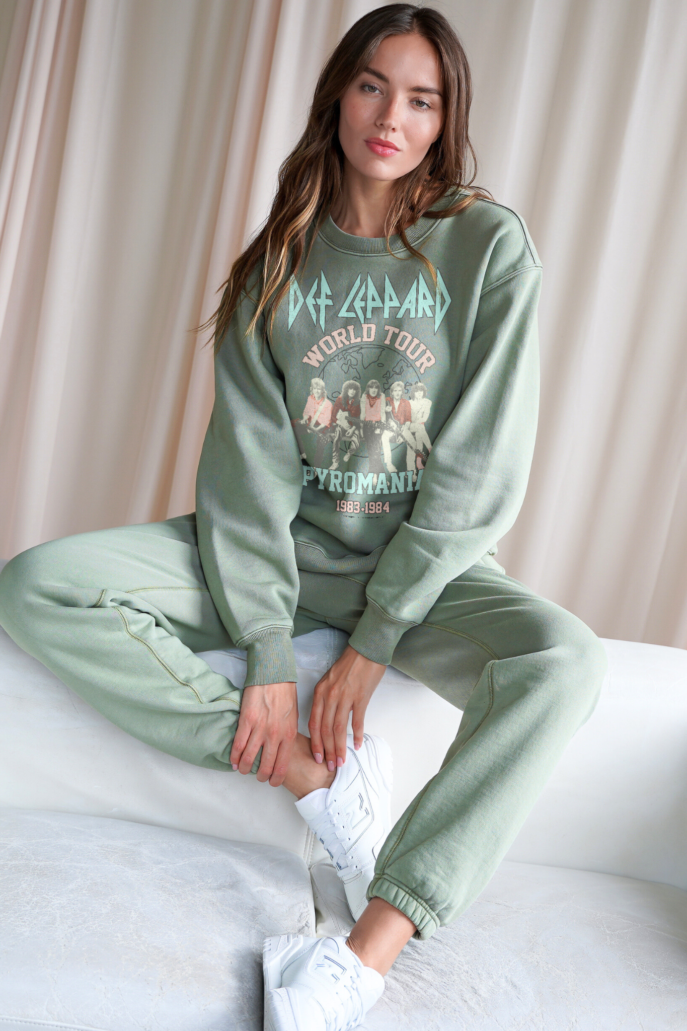 Def Leppard Pyromania World Tour Fleece Unisex Sweatshirt in Green